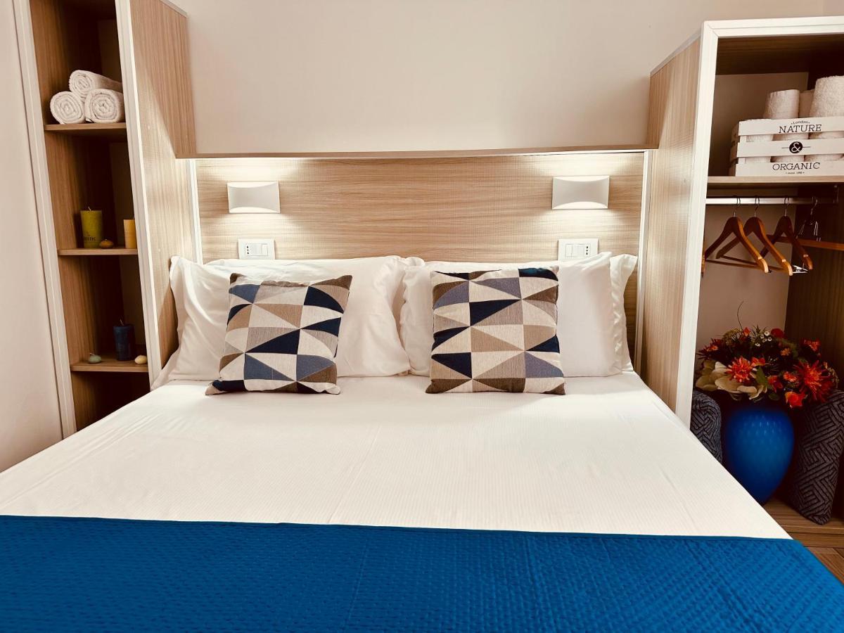 B&B The Sea - Family Rooms - Free Parking 特罗佩阿 外观 照片